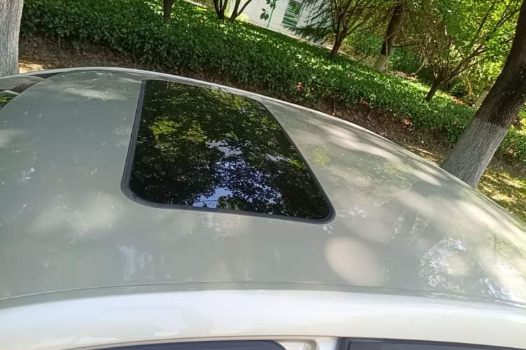 Used Roewe i5 2019 1.5L Automatic 4G Connected Langhao Edition Roof