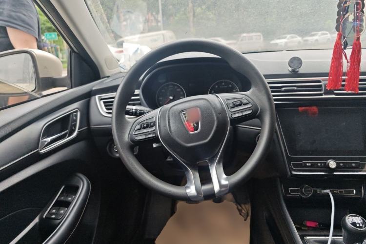 Used Roewe i5 2019 1.5L Manual 4G Connected Langyue Edition Steering Wheel