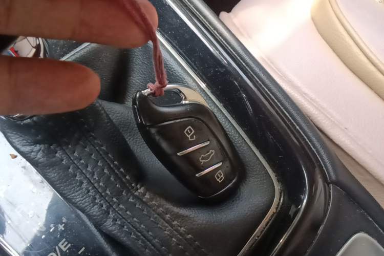 Used Roewe i5 2019 1.5L Automatic 4G Connected Linghao Flagship Edition Vehicle Key