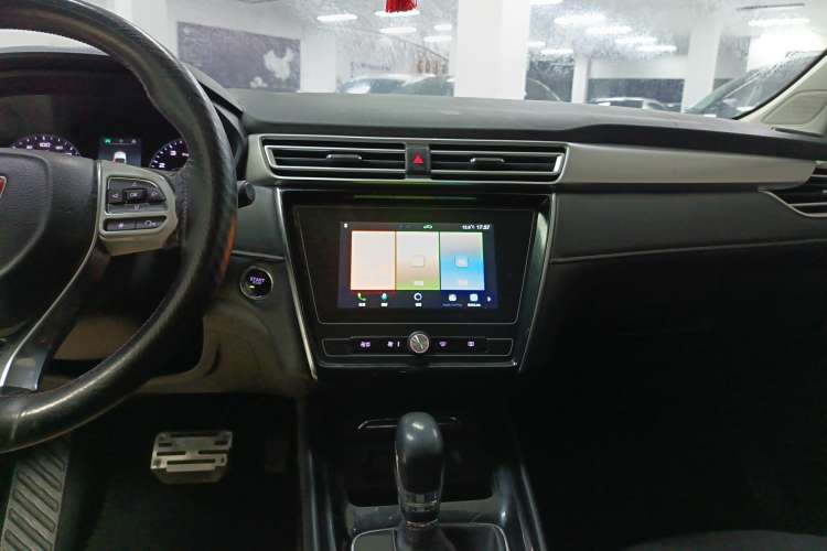 Used Roewe i5 2020 1.5L Automatic 4G Connected Linghao Edition Audio And AC Panel