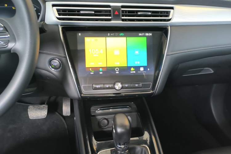 Used Roewe i5 2020 1.5L Automatic 4G Connect Luxury Flagship Edition Audio And AC Panel