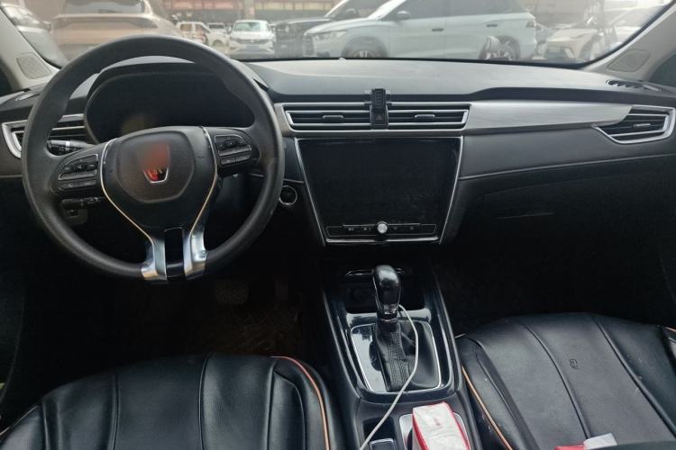 Used Roewe i5 2020 1.5L Automatic 4G Connect Luxury Flagship Edition Center Console