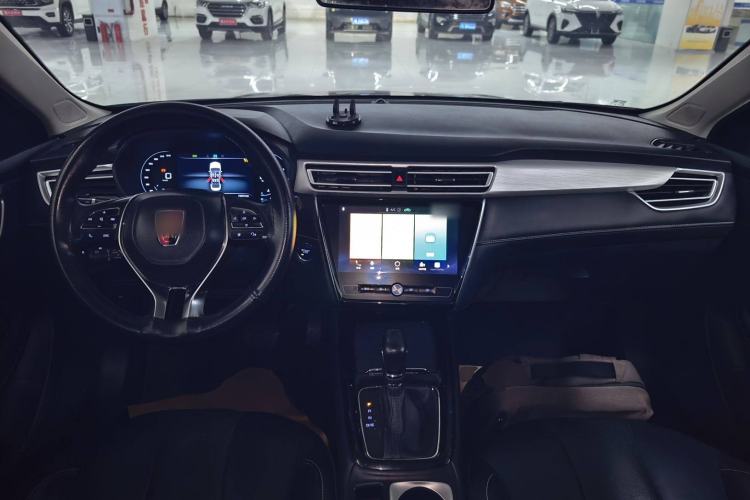 Used Roewe i5 2020 1.5L Automatic 4G Connect Luxury Flagship Edition Center Console