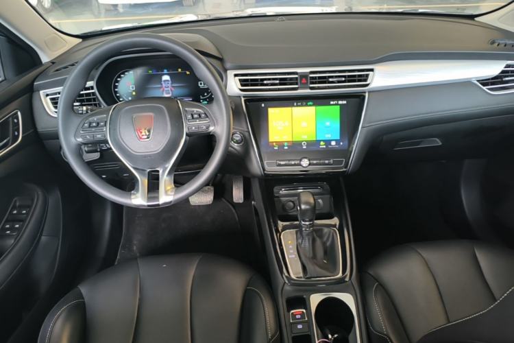 Used Roewe i5 2020 1.5L Automatic 4G Connect Luxury Flagship Edition Center Console