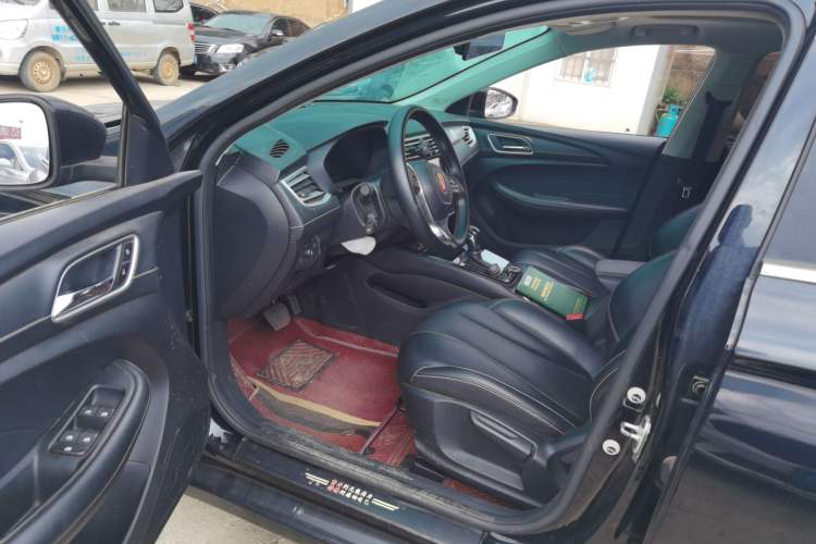 Used Roewe i5 2020 1.5L Automatic 4G Connect Luxury Flagship Edition Driver Seat