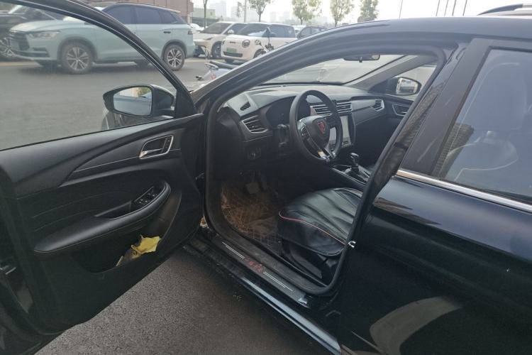 Used Roewe i5 2020 1.5L Automatic 4G Connect Luxury Flagship Edition Driver Seat