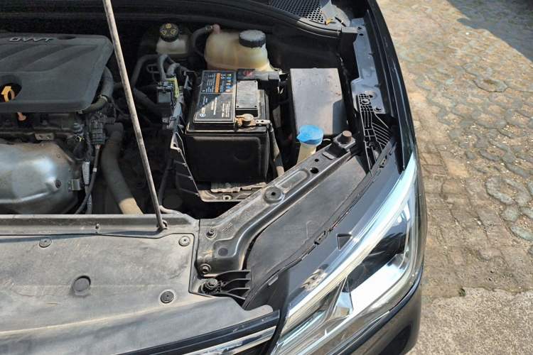 Used Roewe i5 2020 1.5L Automatic 4G Connect Luxury Flagship Edition Engine Bay Left