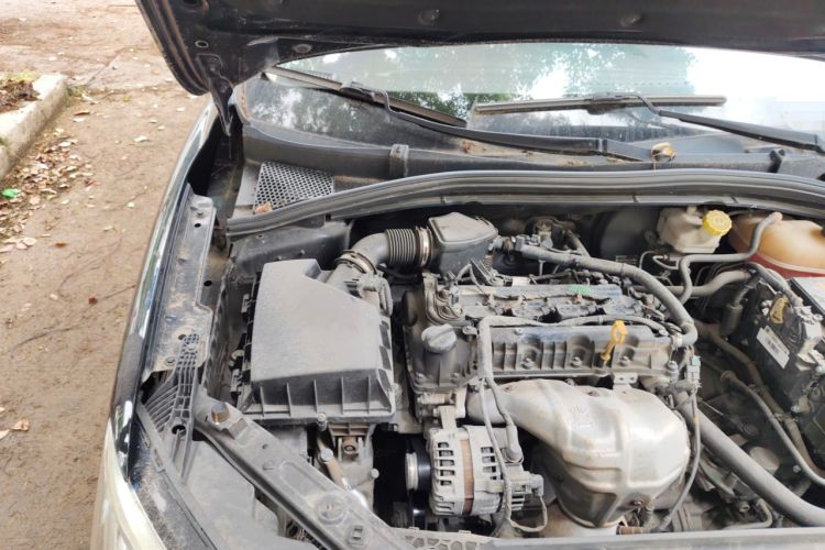 Used Roewe i5 2020 1.5L Automatic 4G Connected Linghao Edition Engine Bay Right