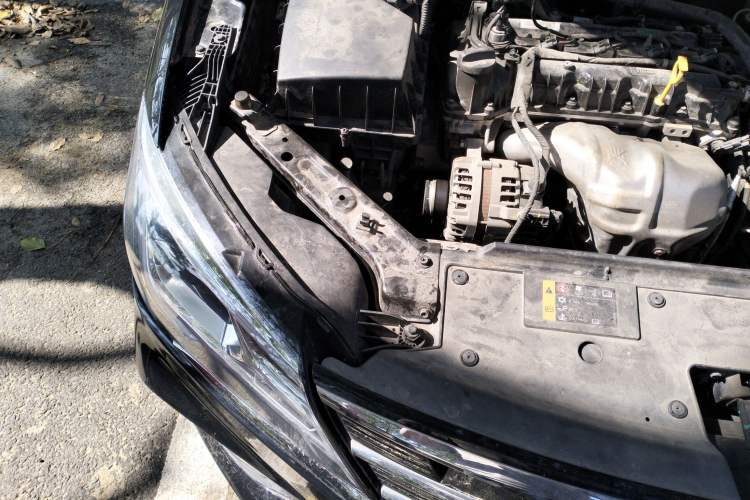 Used Roewe i5 2020 1.5L Automatic 4G Connected Linghao Edition Engine Bay Right