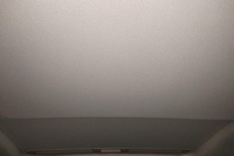 Used Roewe i5 2020 1.5L Automatic 4G Connected Linghao Edition Headliner