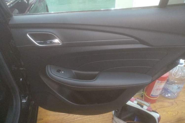 Used Roewe i5 2020 1.5L Automatic 4G Connected Linghao Edition Interior 6