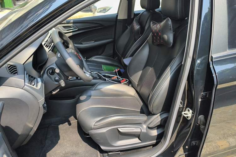 Used Roewe i5 2020 1.5L Automatic 4G Connect Luxury Flagship Edition Left Front Seat