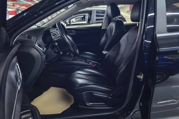 Used Roewe i5 2020 1.5L Automatic 4G Connect Luxury Flagship Edition Left Front Seat