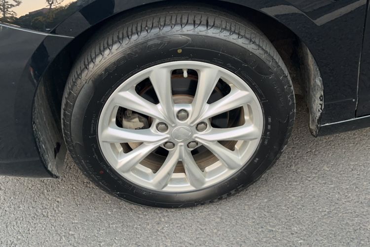 Used Roewe i5 2020 1.5L Automatic 4G Connected Linghao Edition Left Front Wheel Hub