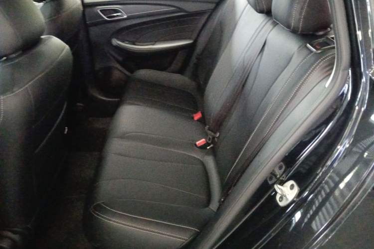 Used Roewe i5 2020 1.5L Automatic 4G Connected Linghao Edition Left Rear Seat