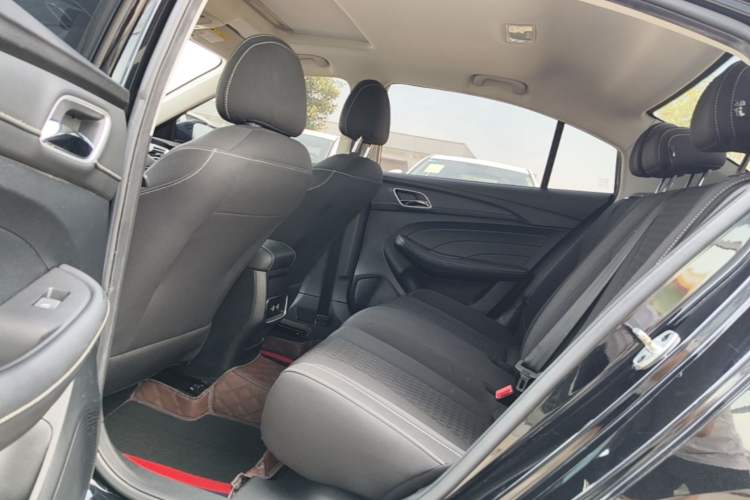 Used Roewe i5 2020 1.5L Automatic 4G Connected Linghao Edition Left Rear Seat