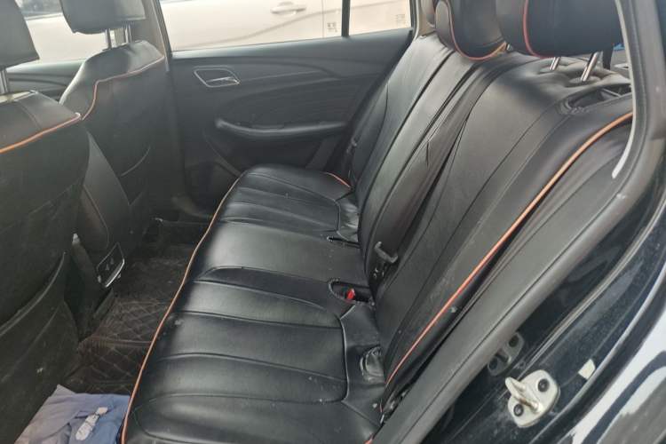 Used Roewe i5 2020 1.5L Automatic 4G Connect Luxury Flagship Edition Left Rear Seat