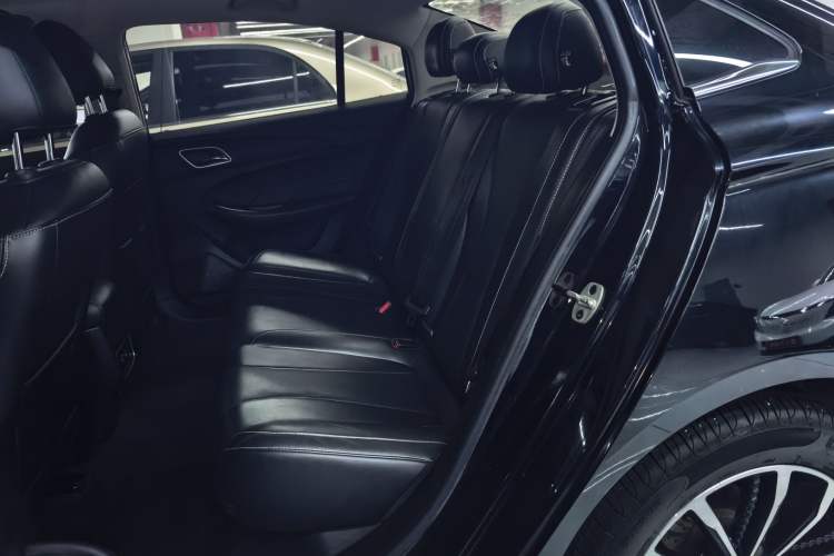 Used Roewe i5 2020 1.5L Automatic 4G Connect Luxury Flagship Edition Left Rear Seat