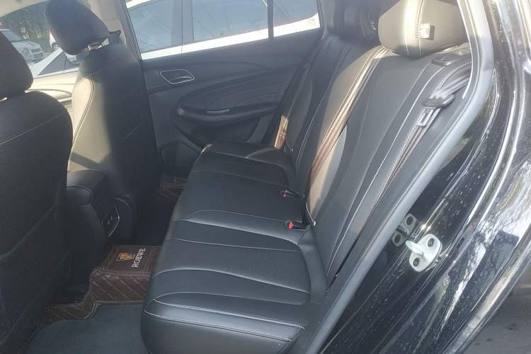 Used Roewe i5 2020 1.5L Manual 4G Connect Leehao Flagship Edition Left Rear Seat