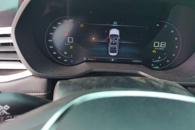 Used Roewe i5 2020 1.5L Automatic 4G Connect Luxury Flagship Edition Odometer Close Up