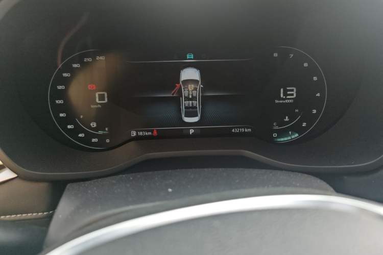 Used Roewe i5 2020 1.5L Automatic 4G Connect Luxury Flagship Edition Odometer Close Up