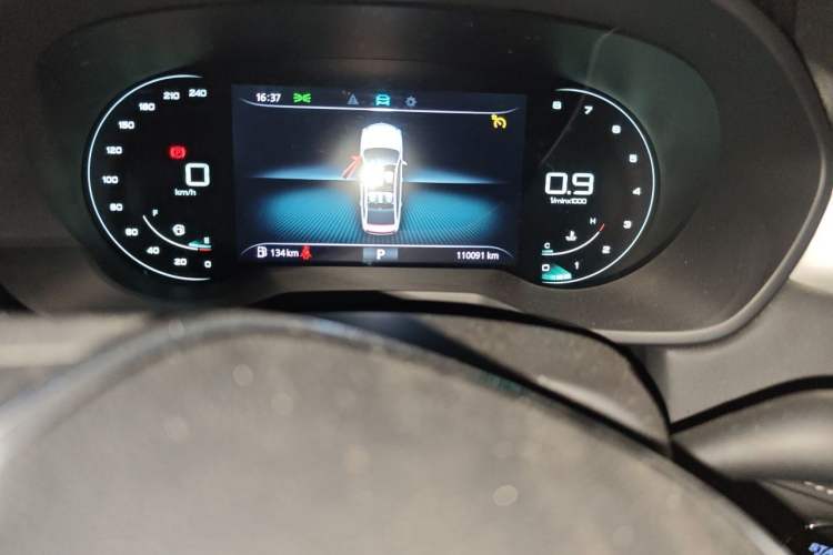 Used Roewe i5 2020 1.5L Automatic 4G Connect Luxury Flagship Edition Odometer Close Up