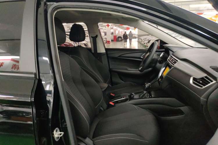 Used Roewe i5 2020 1.5L Automatic 4G Connected Linghao Edition Right Front Seat
