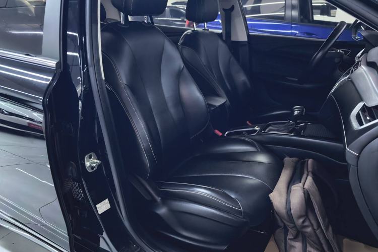 Used Roewe i5 2020 1.5L Automatic 4G Connect Luxury Flagship Edition Right Front Seat