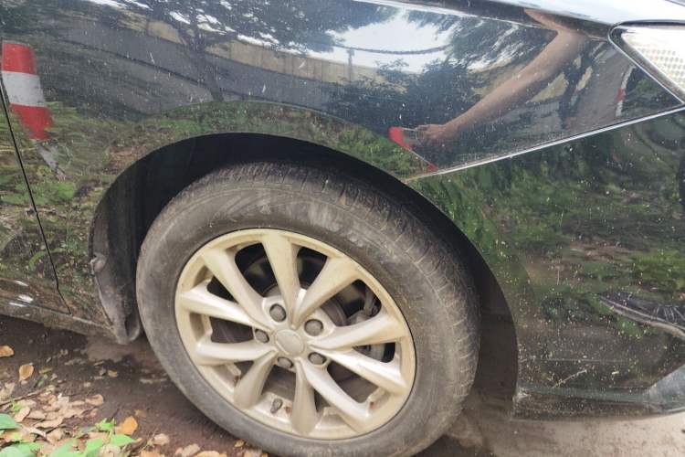 Used Roewe i5 2020 1.5L Automatic 4G Connected Linghao Edition Right Front Wheel Hub