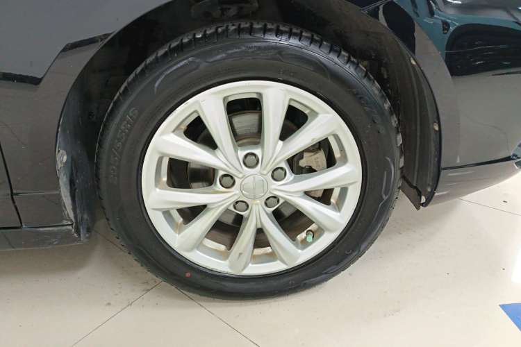 Used Roewe i5 2020 1.5L Automatic 4G Connected Linghao Edition Right Front Wheel Hub