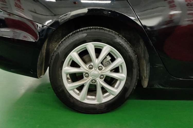 Used Roewe i5 2020 1.5L Automatic 4G Connected Linghao Edition Right Rear Wheel Hub