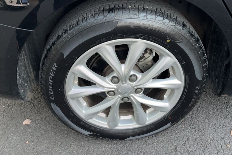 Used Roewe i5 2020 1.5L Automatic 4G Connected Linghao Edition Right Rear Wheel Hub