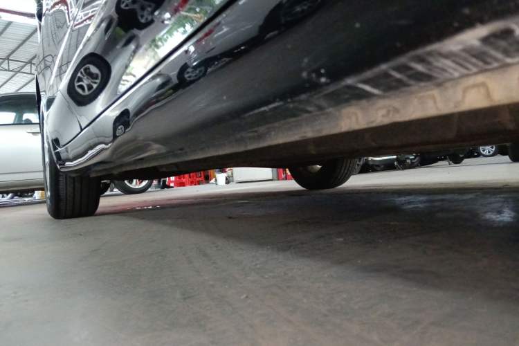 Used Roewe i5 2020 1.5L Automatic 4G Connected Linghao Edition Right Side Sill