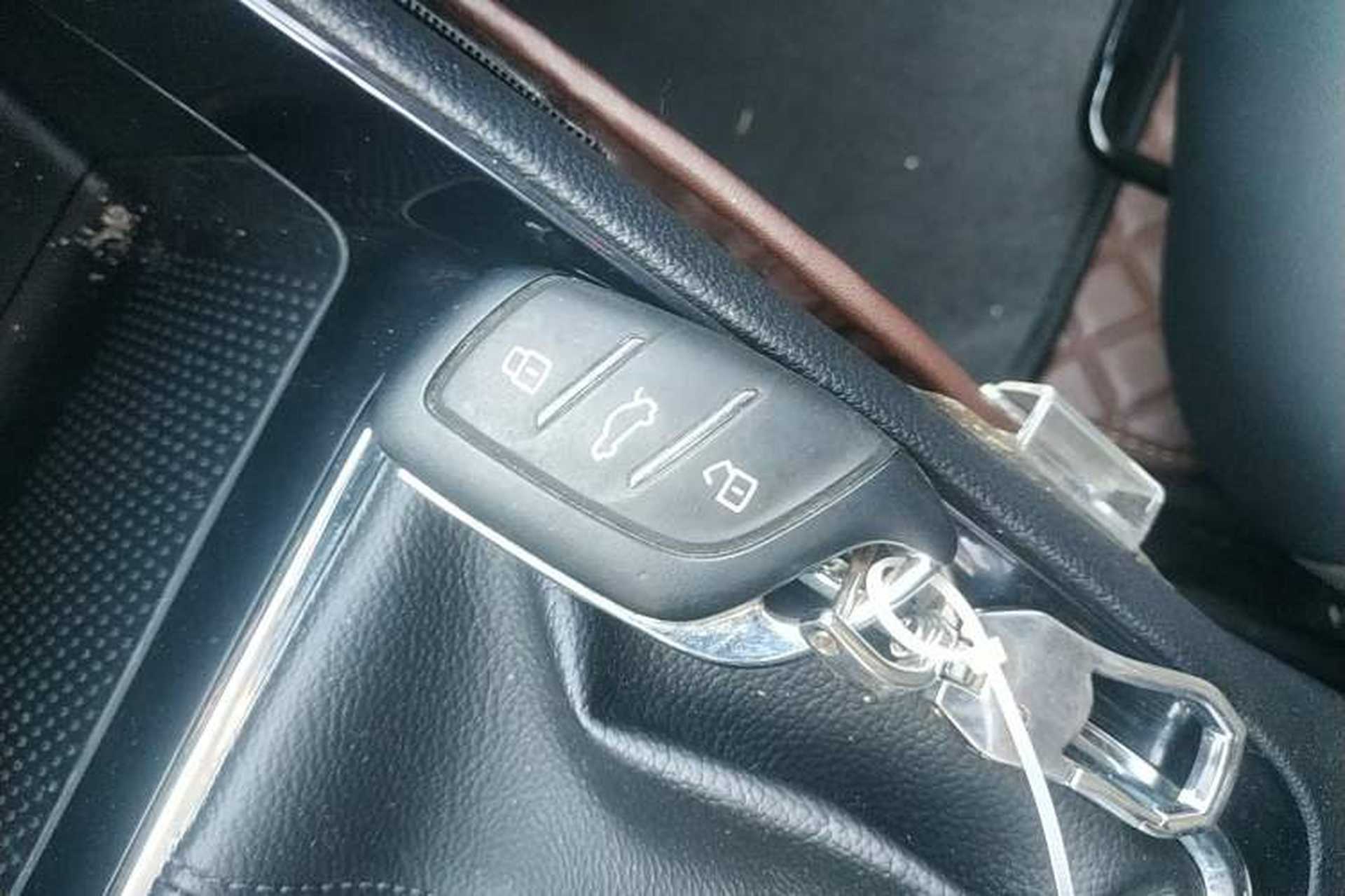 Used Roewe i5 2020 1.5L Manual 4G Connect Leehao Flagship Edition Vehicle Key