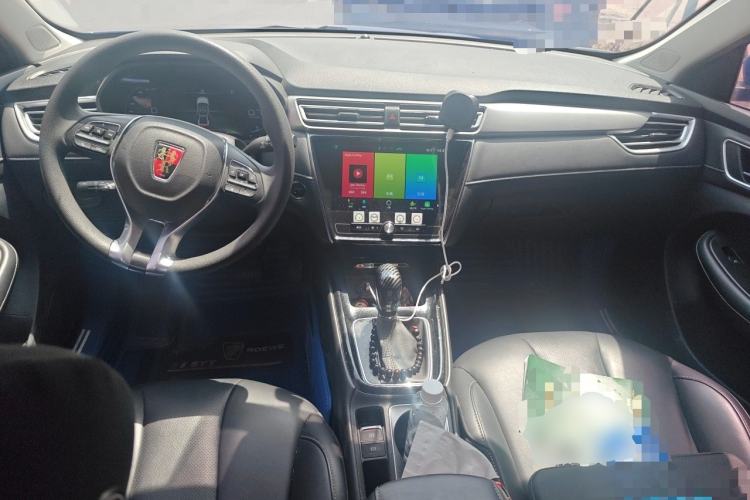 Used Roewe i5 2020 1.5L Automatic 4G Connect Luxury Flagship Edition Center Console