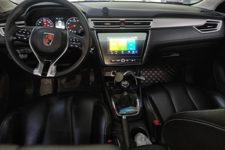 Used Roewe i5 2020 1.5L Manual 4G Connect Leehao Flagship Edition Center Console