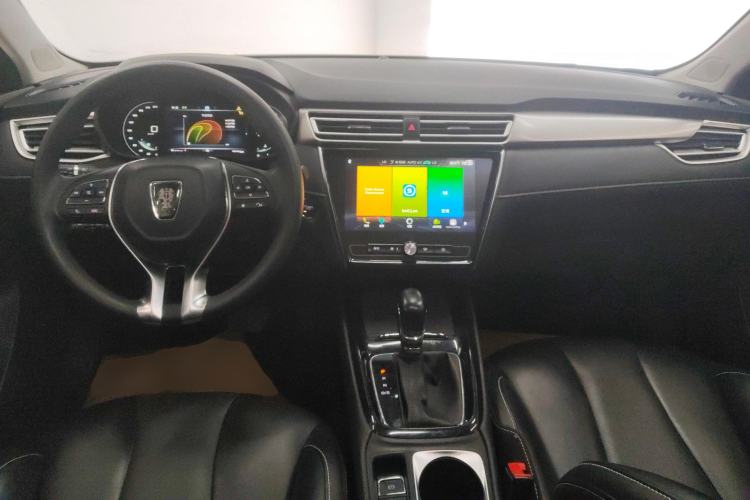Used Roewe i5 2020 1.5L Automatic 4G Connect Luxury Flagship Edition Center Console