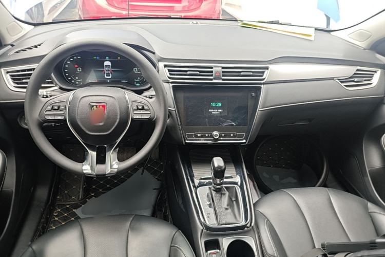 Used Roewe i5 2020 1.5L Automatic 4G Connect Luxury Flagship Edition Center Console