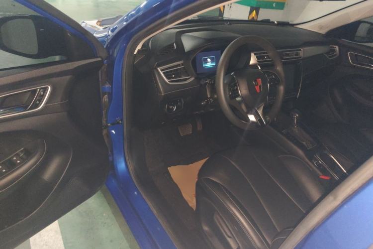 Used Roewe i5 2020 1.5L Automatic 4G Connect Luxury Flagship Edition Driver Seat