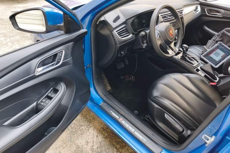 Used Roewe i5 2020 1.5L Automatic 4G Connect Luxury Flagship Edition Driver Seat