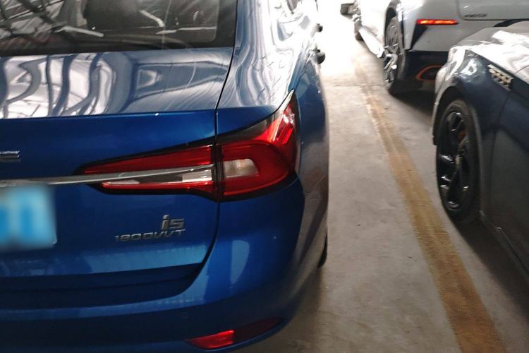 Used Roewe i5 2020 1.5L Automatic 4G Connect Luxury Flagship Edition Exterior 1