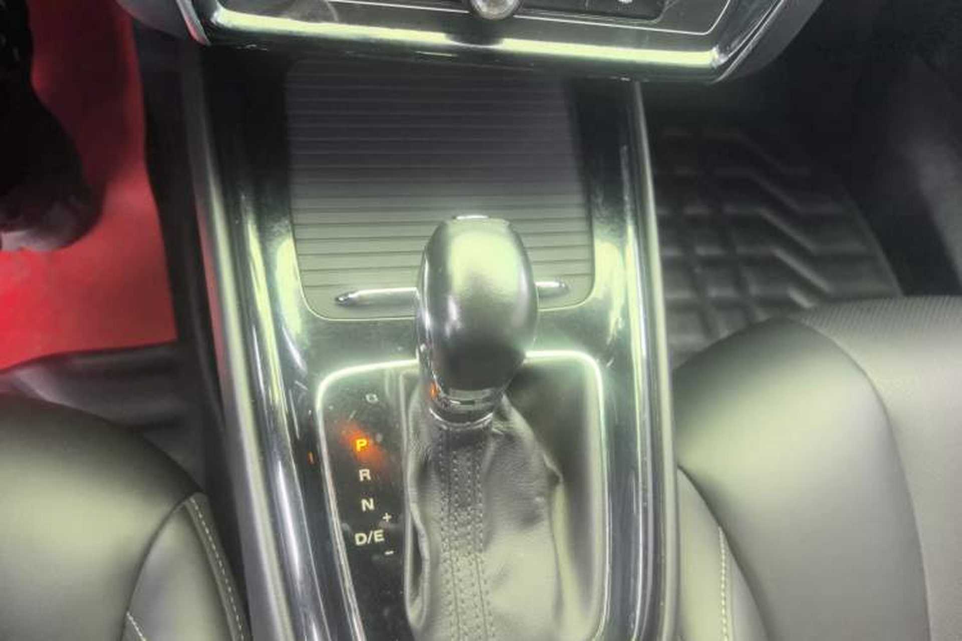 Used Roewe i5 2020 1.5L Automatic 4G Connect Luxury Flagship Edition Gear Lever