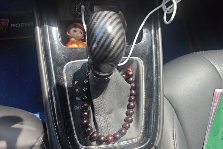 Used Roewe i5 2020 1.5L Automatic 4G Connect Luxury Flagship Edition Gear Lever