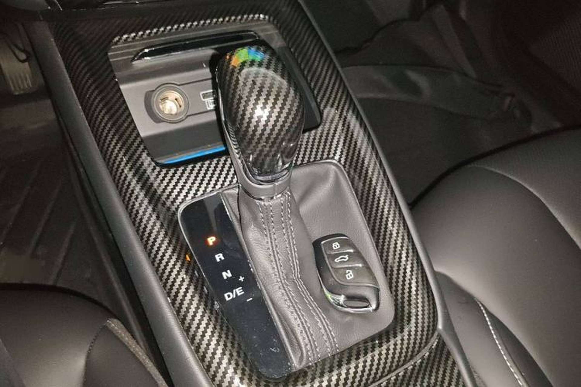 Used Roewe i5 2020 1.5L Automatic 4G Connect Luxury Flagship Edition Gear Lever