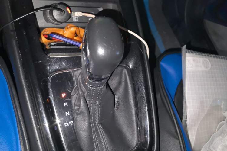 Used Roewe i5 2020 1.5L Automatic Smart Connect New Year Edition Gear Lever