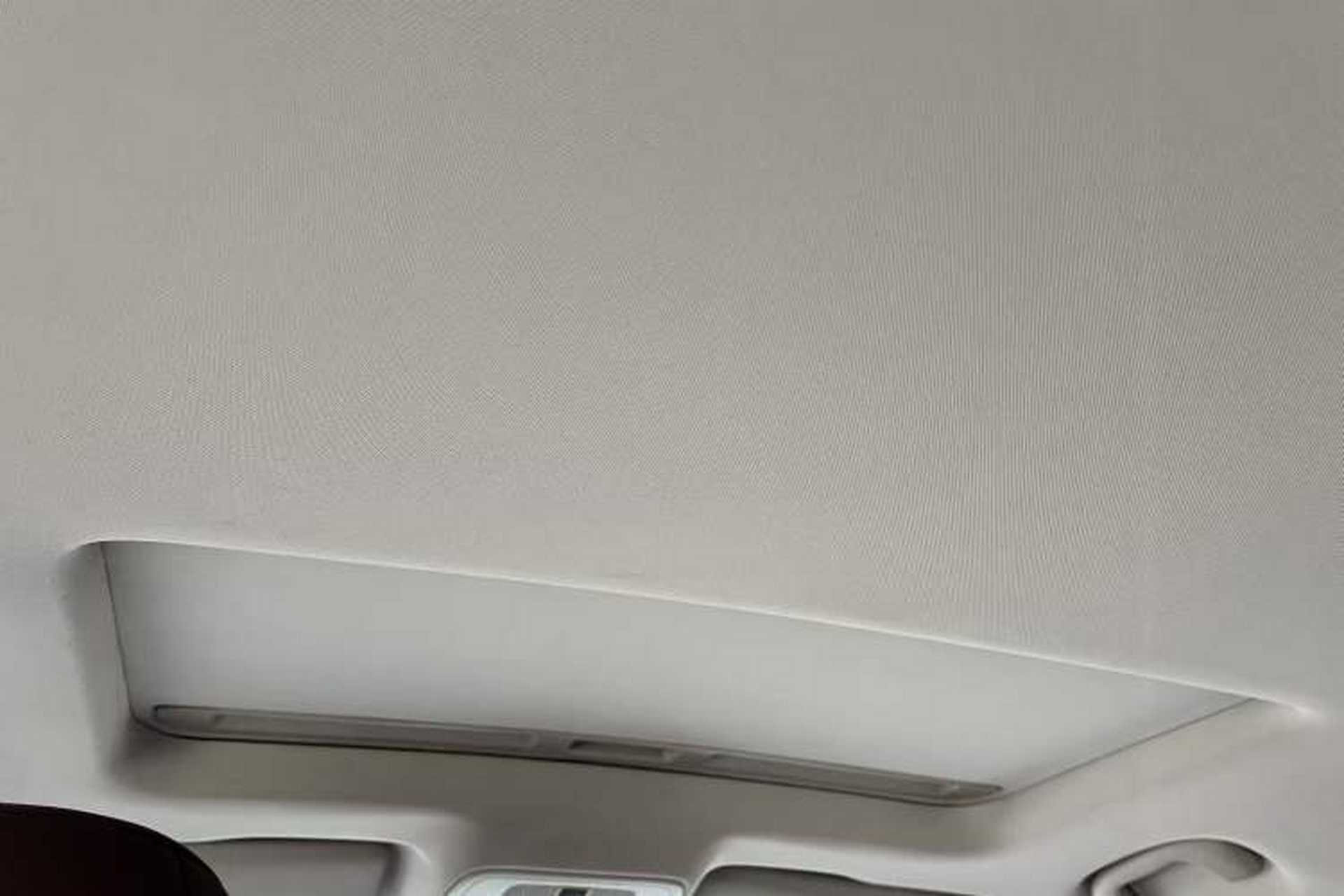 Used Roewe i5 2020 1.5L Automatic 4G Connected Linghao Edition Headliner