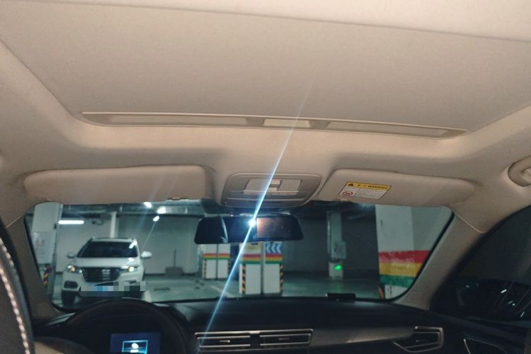 Used Roewe i5 2020 1.5L Automatic 4G Connect Luxury Flagship Edition Headliner