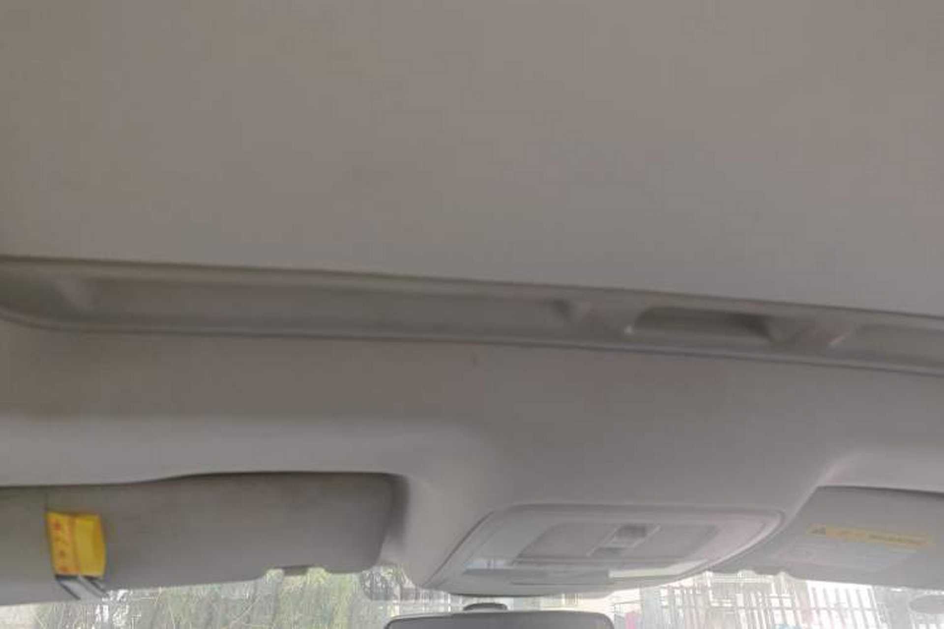 Used Roewe i5 2020 1.5L Automatic 4G Connect Luxury Flagship Edition Headliner