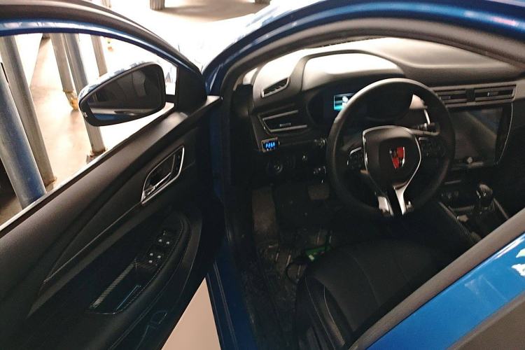 Used Roewe i5 2020 1.5L Automatic 4G Connect Luxury Flagship Edition Interior 1