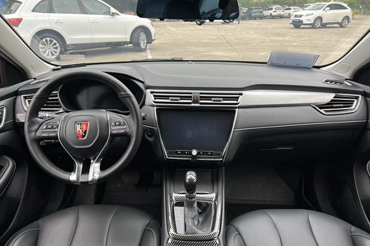 Used Roewe i5 2020 1.5L Automatic 4G Connect Luxury Flagship Edition Interior 14